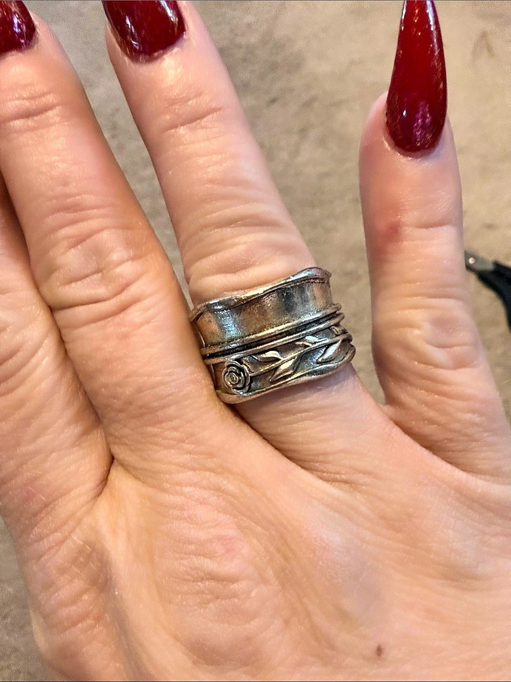 Wide Silver-Tone real silver Engraved Band Ring